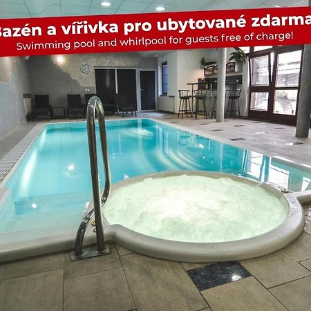 Penzion Pod Radnici Hustopeče Exterior foto