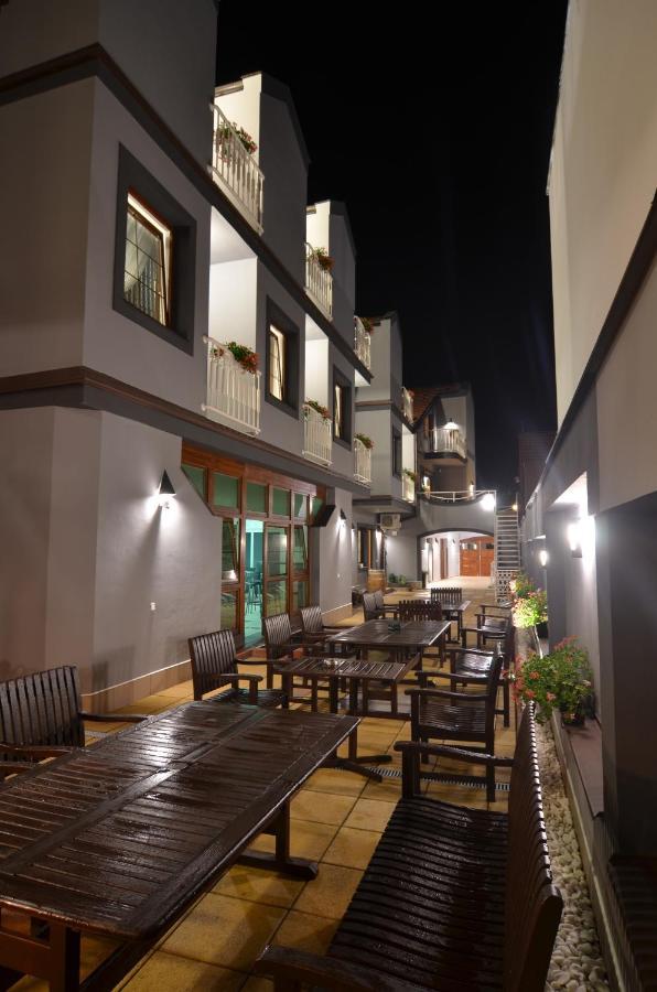 Penzion Pod Radnici Hustopeče Exterior foto