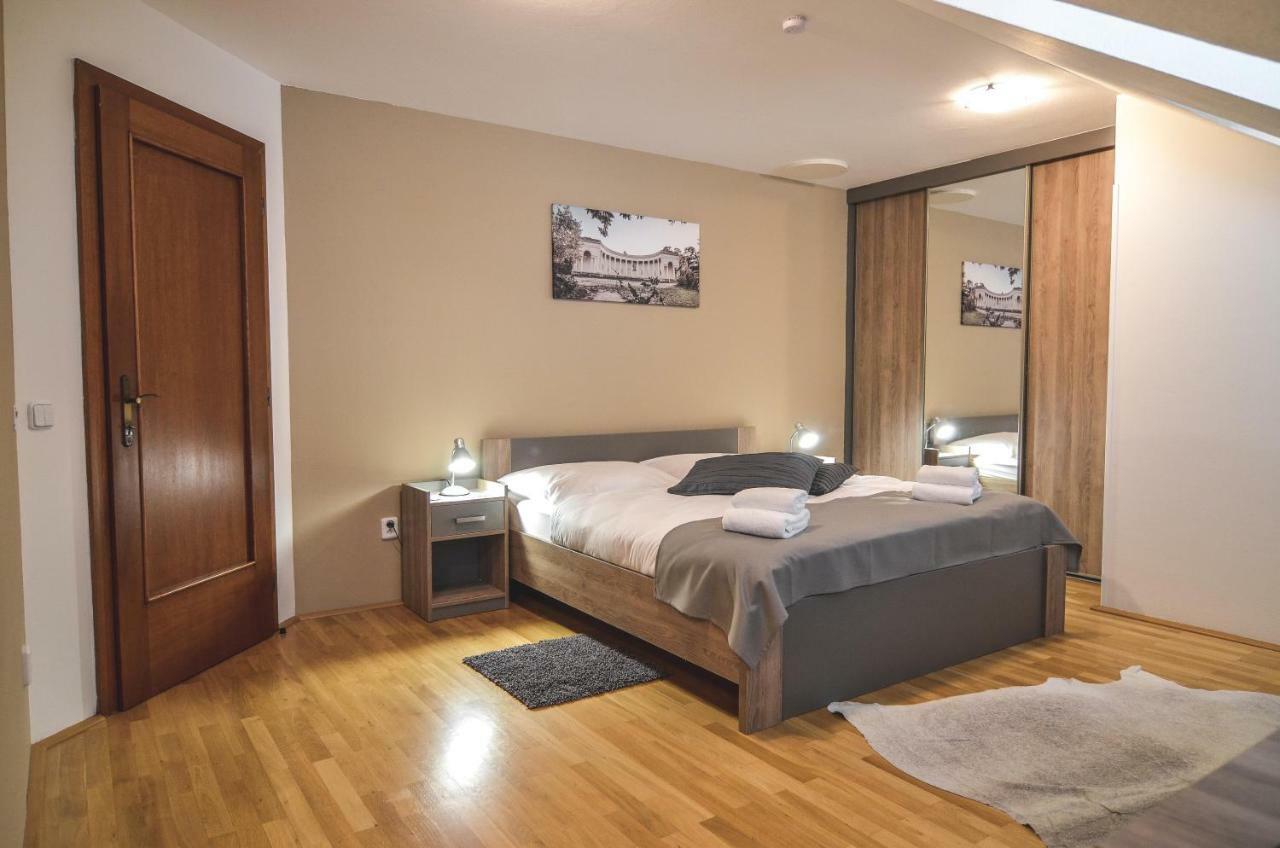 Penzion Pod Radnici Hustopeče Exterior foto