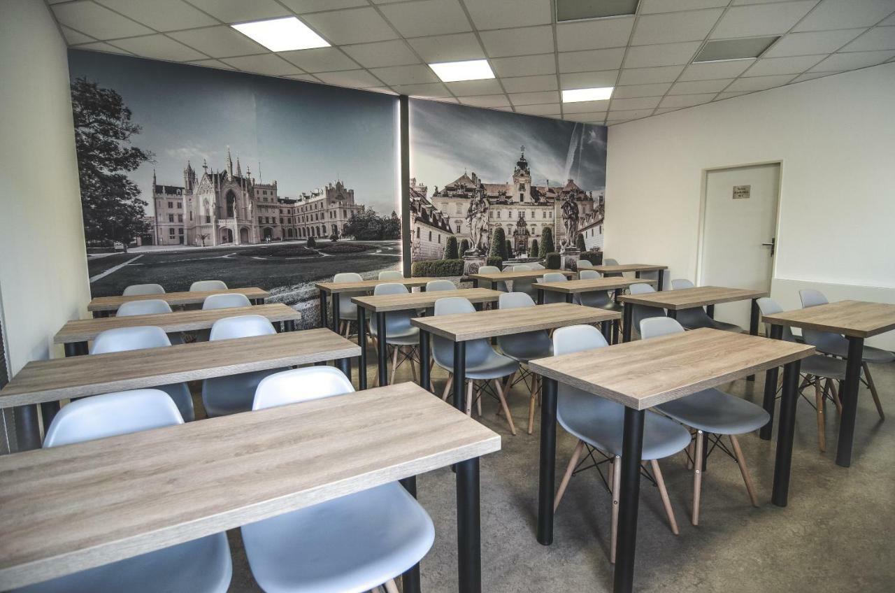 Penzion Pod Radnici Hustopeče Exterior foto
